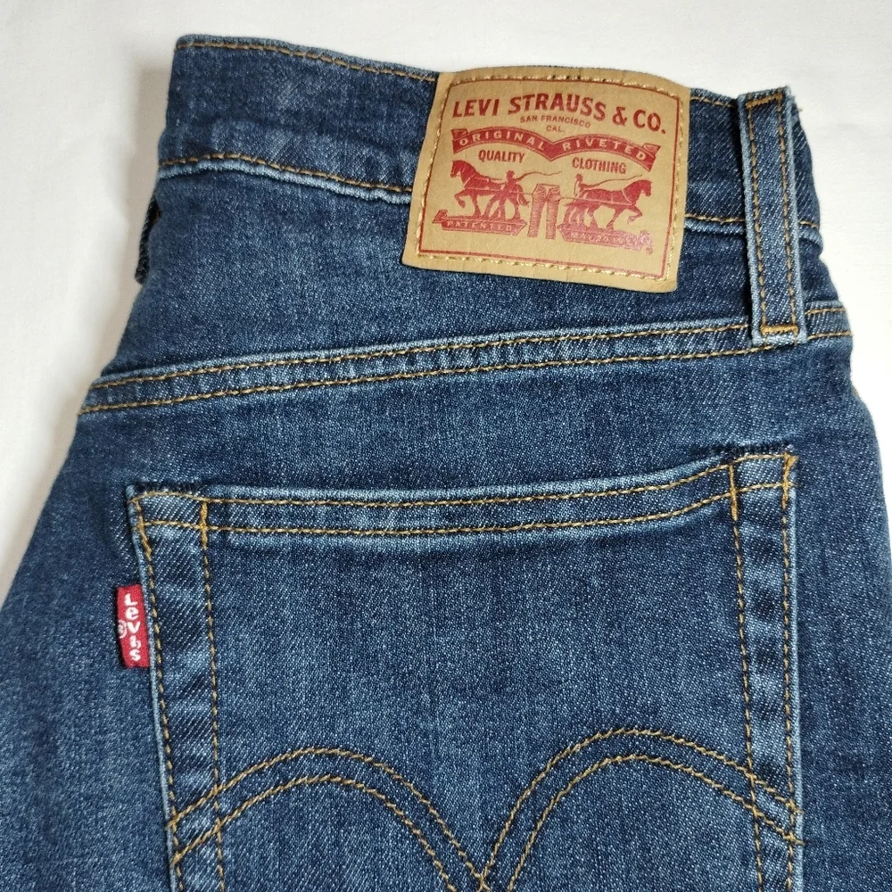 Levi's Dark Blue Ankle Jeans - Picture 7 of 12